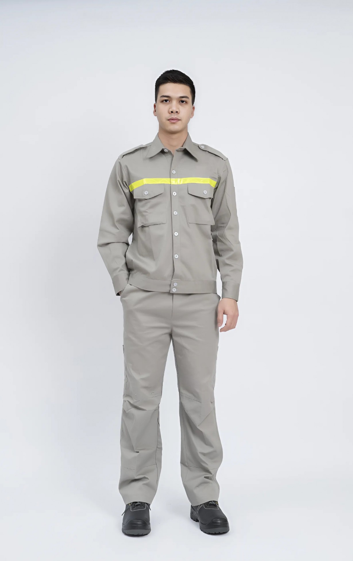 Bộ quần áo kaki liên doanh hàn quốc màu ghi sáng phối phản quang